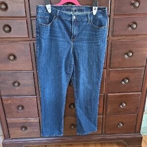 Chico's So Slimming Girlfriend Slim Leg Jeans Size 3R or 16W. Like new!
